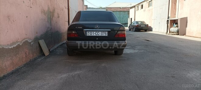 Mercedes E 220 1994, 380,000 km - 2.2 l - Bakı