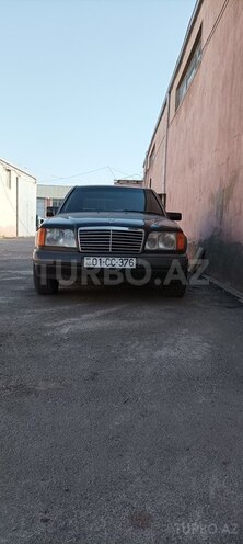 Mercedes E 220 1994, 380,000 km - 2.2 l - Bakı