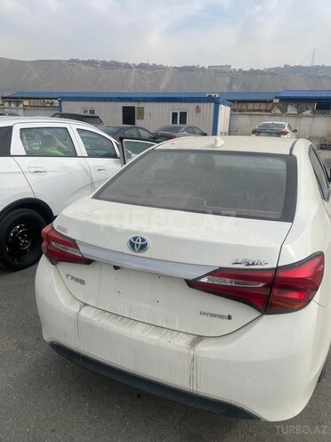Toyota Corolla 2018, 165,000 km - 1.8 l - Bakı