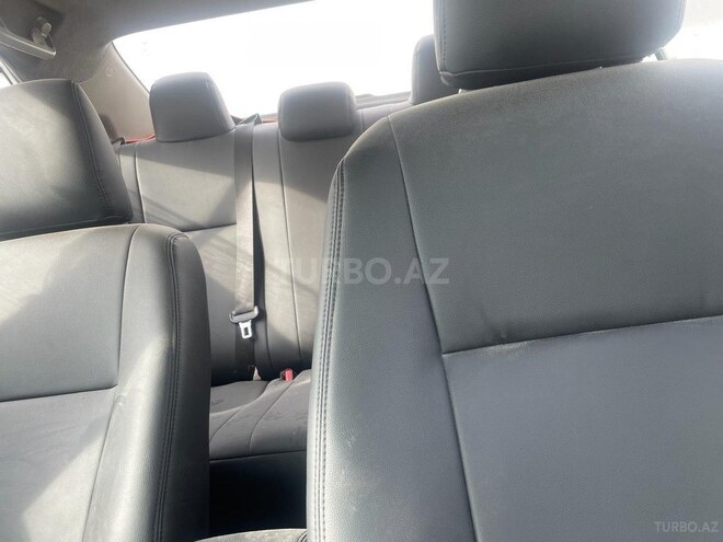 Toyota Corolla 2018, 165,000 km - 1.8 l - Bakı