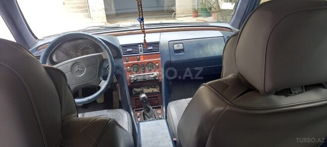 Mercedes E 250 1992, 352,000 km - 2.5 l - Bakı