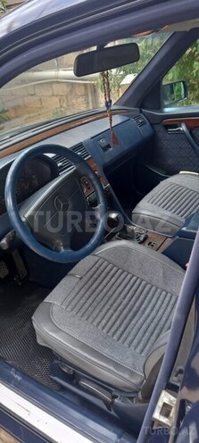 Mercedes E 250 1992, 352,000 km - 2.5 l - Bakı