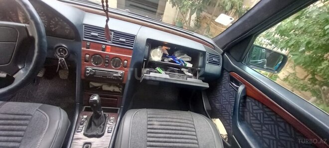 Mercedes E 250 1992, 352,000 km - 2.5 l - Bakı
