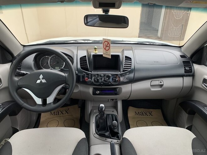 Mitsubishi L200 2013, 185,570 km - 2.5 l - Bakı