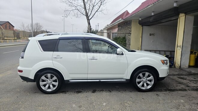 Mitsubishi Outlander 2010, 233,000 km - 3.0 l - Bakı
