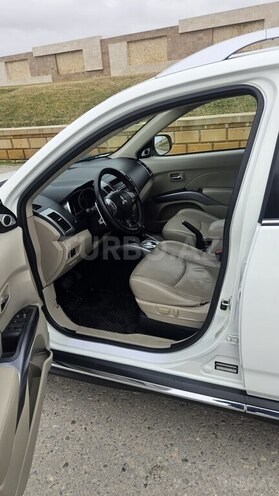 Mitsubishi Outlander 2010, 233,000 km - 3.0 l - Bakı