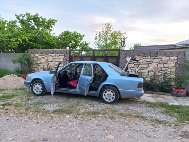 Mercedes E 200 1990, 450,200 km - 2.0 l - Xaçmaz