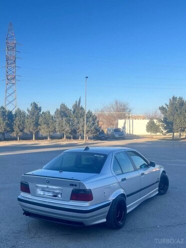 BMW 318 1996, 302,678 km - 1.8 l - Sumqayıt