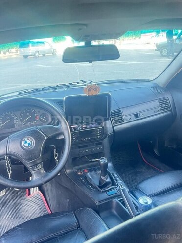 BMW 318 1996, 302,678 km - 1.8 l - Sumqayıt