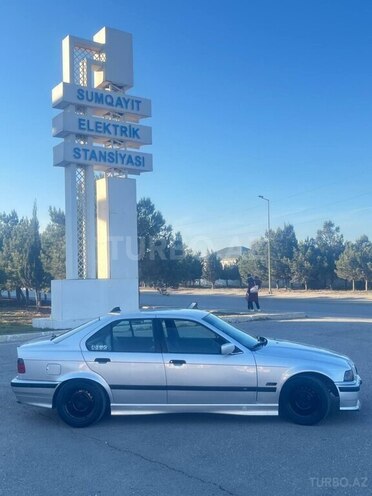 BMW 318 1996, 302,678 km - 1.8 l - Sumqayıt
