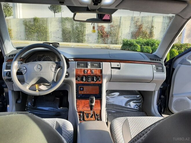 Mercedes E 240 2001, 269,268 km - 2.6 l - Bakı