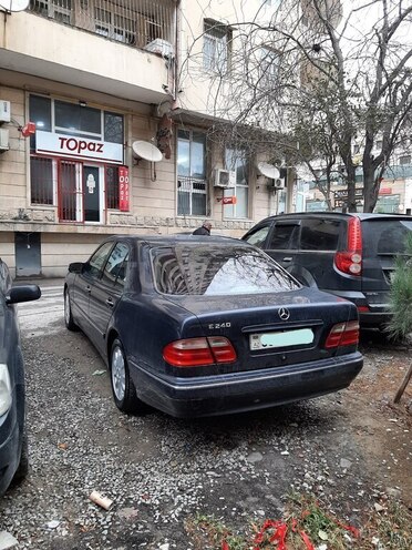 Mercedes E 240 2001, 269,268 km - 2.6 l - Bakı