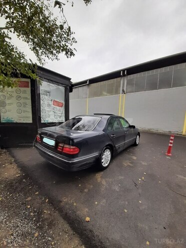 Mercedes E 240 2001, 269,268 km - 2.6 l - Bakı