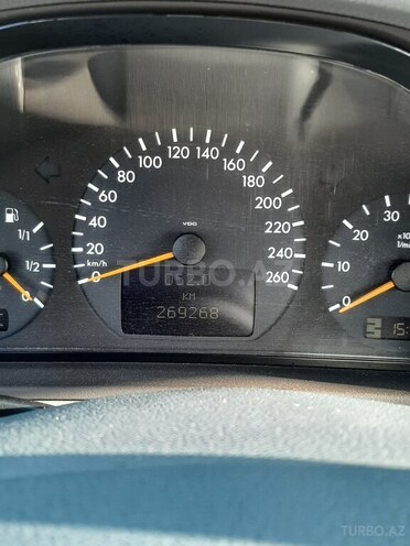 Mercedes E 240 2001, 269,268 km - 2.6 l - Bakı
