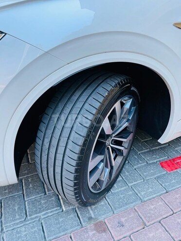 Volkswagen Touareg 2020, 28,000 km - 3.0 l - Bakı