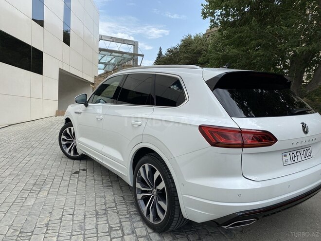 Volkswagen Touareg 2020, 28,000 km - 3.0 l - Bakı