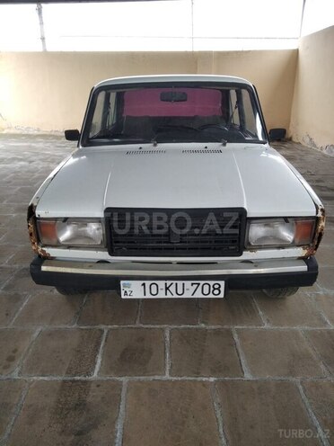 LADA (VAZ) 2107 2001, 85,000 km - 1.5 л - Salyan