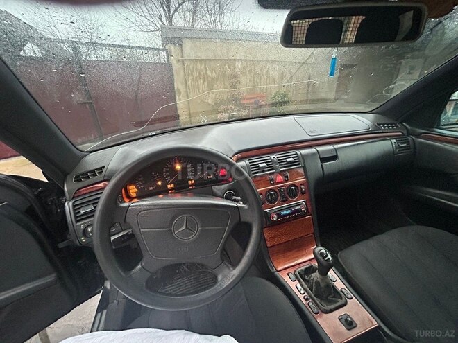 Mercedes E 200 1998, 700,000 km - 2.0 l - Bakı