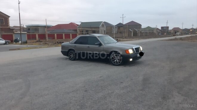 Mercedes E 300 1990, 255,000 km - 3.0 л - Bakı