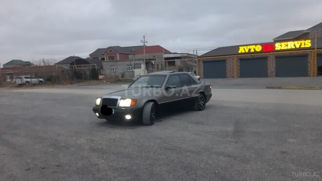 Mercedes E 300 1990, 255,000 km - 3.0 л - Bakı
