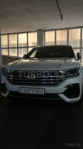 Volkswagen Touareg 2020, 28,000 km - 3.0 l - Bakı