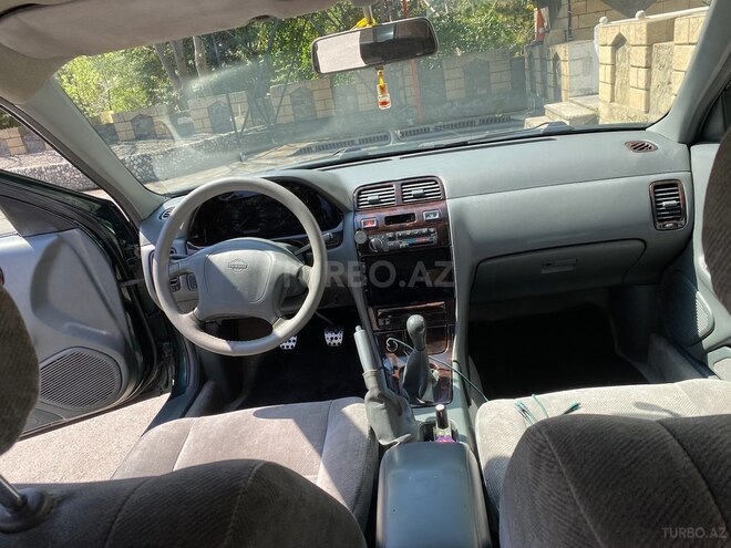 Nissan Maxima 1999, 292,580 km - 3.0 l - Qax