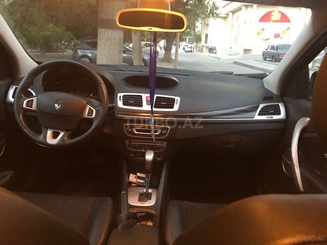 Renault Megane 2011, 300,000 km - 1.5 l - Bakı
