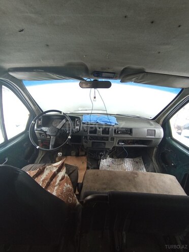 GAZ 2705 1998, 300,000 km - 2.4 l - Quba