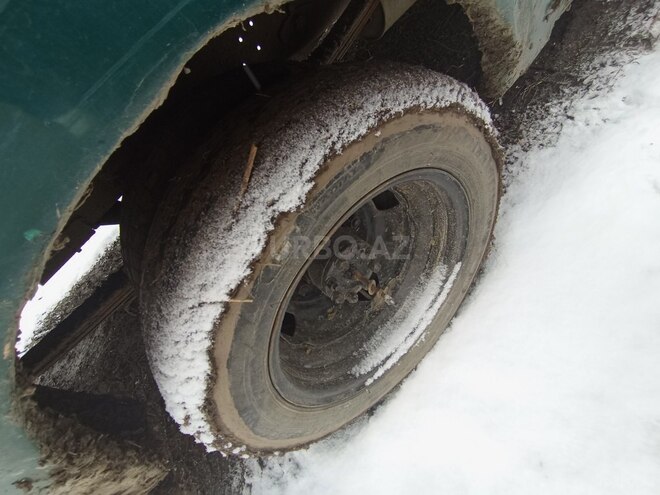 GAZ 2705 1998, 300,000 km - 2.4 l - Quba