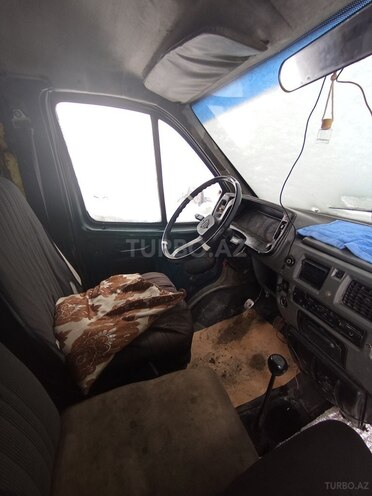 GAZ 2705 1998, 300,000 km - 2.4 l - Quba