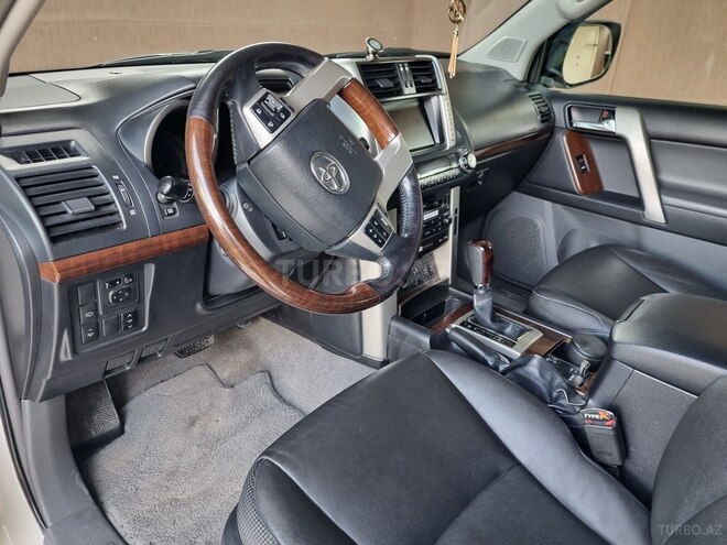 Toyota Prado 2012, 137,000 km - 4.0 l - Gəncə