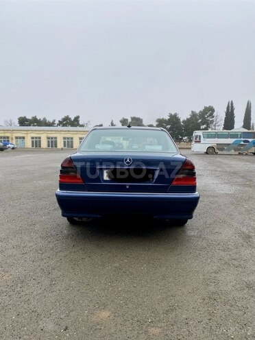 Mercedes C 240 1997, 276,000 km - 2.4 l - Tovuz
