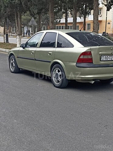 Opel Vectra 1997, 286,000 km - 2.0 l - Sumqayıt