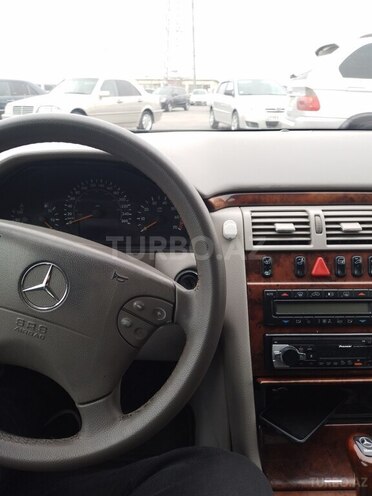 Mercedes E 320 2000, 430,294 km - 3.2 l - Bakı