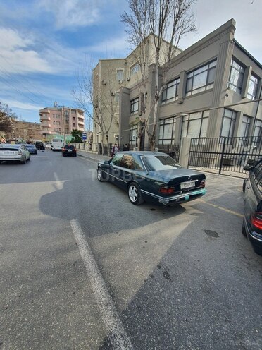 Mercedes E 300 1994, 620,000 km - 3.0 l - Bakı