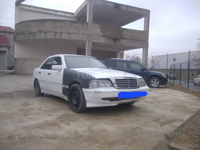 Mercedes C 220 1999, 250,000 km - 2.2 l - Bakı