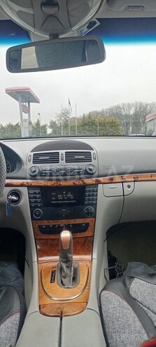 Mercedes E 240 2002, 267,999 km - 2.4 l - Qəbələ