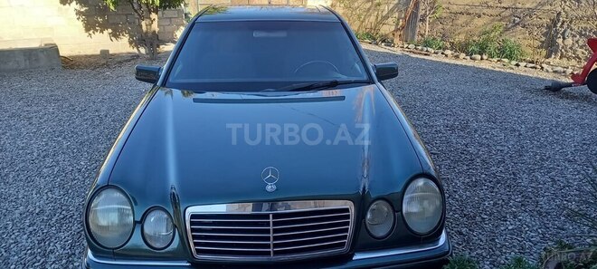 Mercedes E 220 1999, 120,000 km - 2.2 л - Bərdə