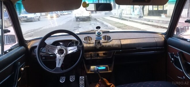 LADA (VAZ) 2106 1975, 300,000 km - 1.3 l - Şirvan