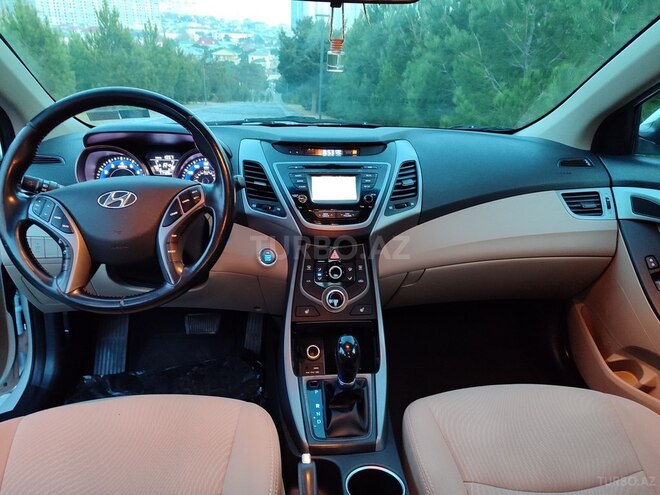 Hyundai Elantra 2015, 77,500 km - 1.8 л - Bakı