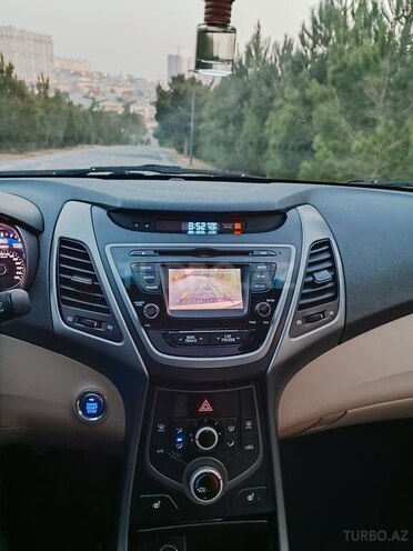 Hyundai Elantra 2015, 77,500 km - 1.8 л - Bakı
