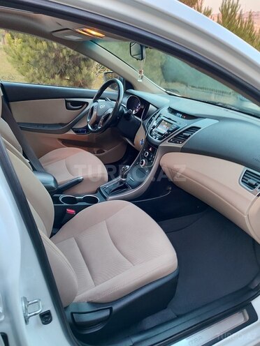 Hyundai Elantra 2015, 77,500 km - 1.8 л - Bakı