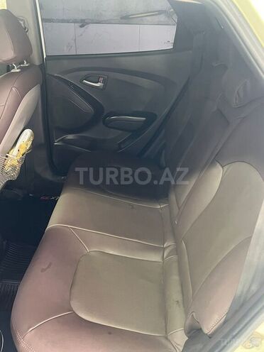 Hyundai ix35 2010, 265,000 km - 2.0 л - Qusar