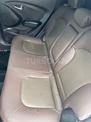 Hyundai ix35 2010, 265,000 km - 2.0 л - Qusar