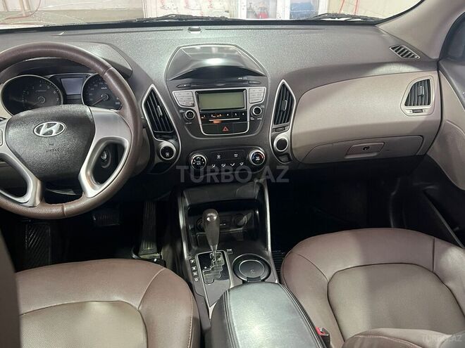 Hyundai ix35 2010, 265,000 km - 2.0 л - Qusar
