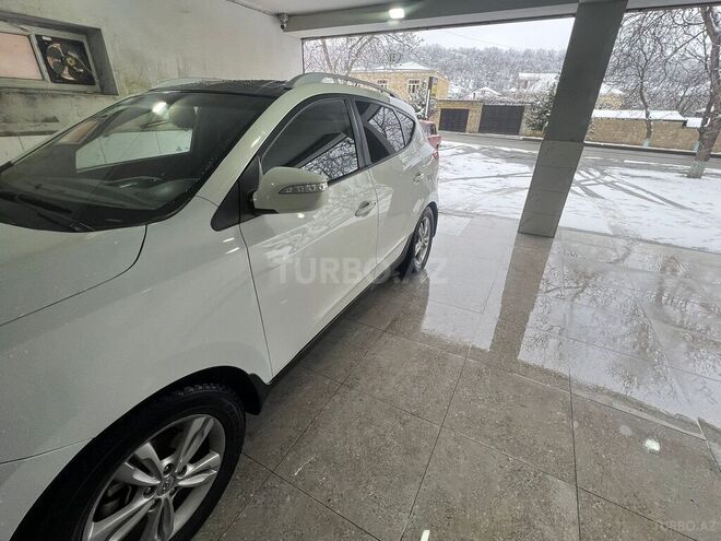 Hyundai ix35 2010, 265,000 km - 2.0 л - Qusar