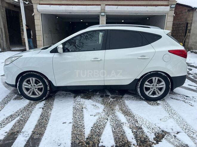 Hyundai ix35 2010, 265,000 km - 2.0 л - Qusar