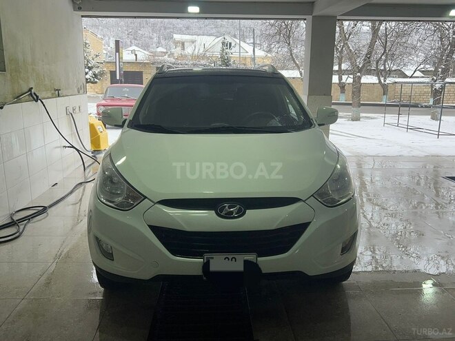 Hyundai ix35 2010, 265,000 km - 2.0 л - Qusar