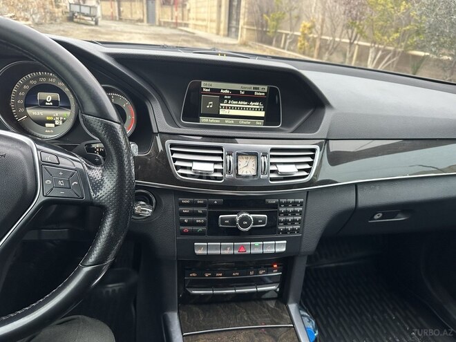 Mercedes E 200 2013, 196,000 km - 2.2 l - Bakı