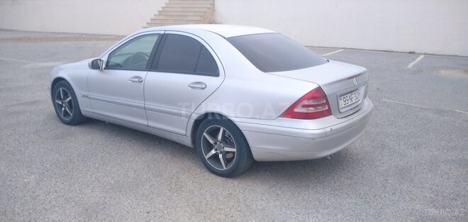 Mercedes C 200 2000, 211,000 km - 2.0 л - Sumqayıt
